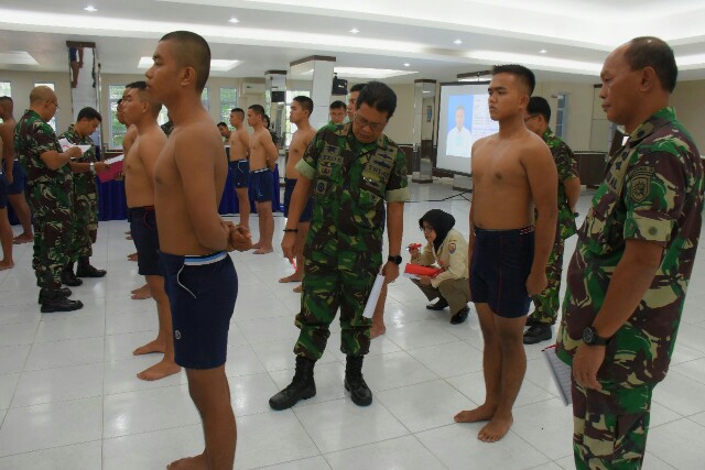 IMG-20180606-WA0069-640x427 Danlantamal IV Pimpin Sidang PANTUHIRDA Calon TARUNA ALL