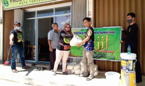 Peduli Dampak Virus Corona, Mojang Paguyuban Pasundan Tanjungpinang Membagi-Bagikan Sembako