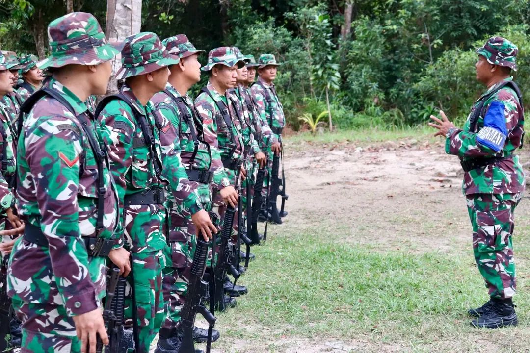 Kodim 0317/TBK Gelar Latihan Menembak Senjata Ringan di Lapangan Tembak Kipan B Yonif 136/TS Kodim 0317/TBK Gelar Latihan Menembak Senjata Ringan di Lapangan Tembak Kipan B Yonif 136/TS
