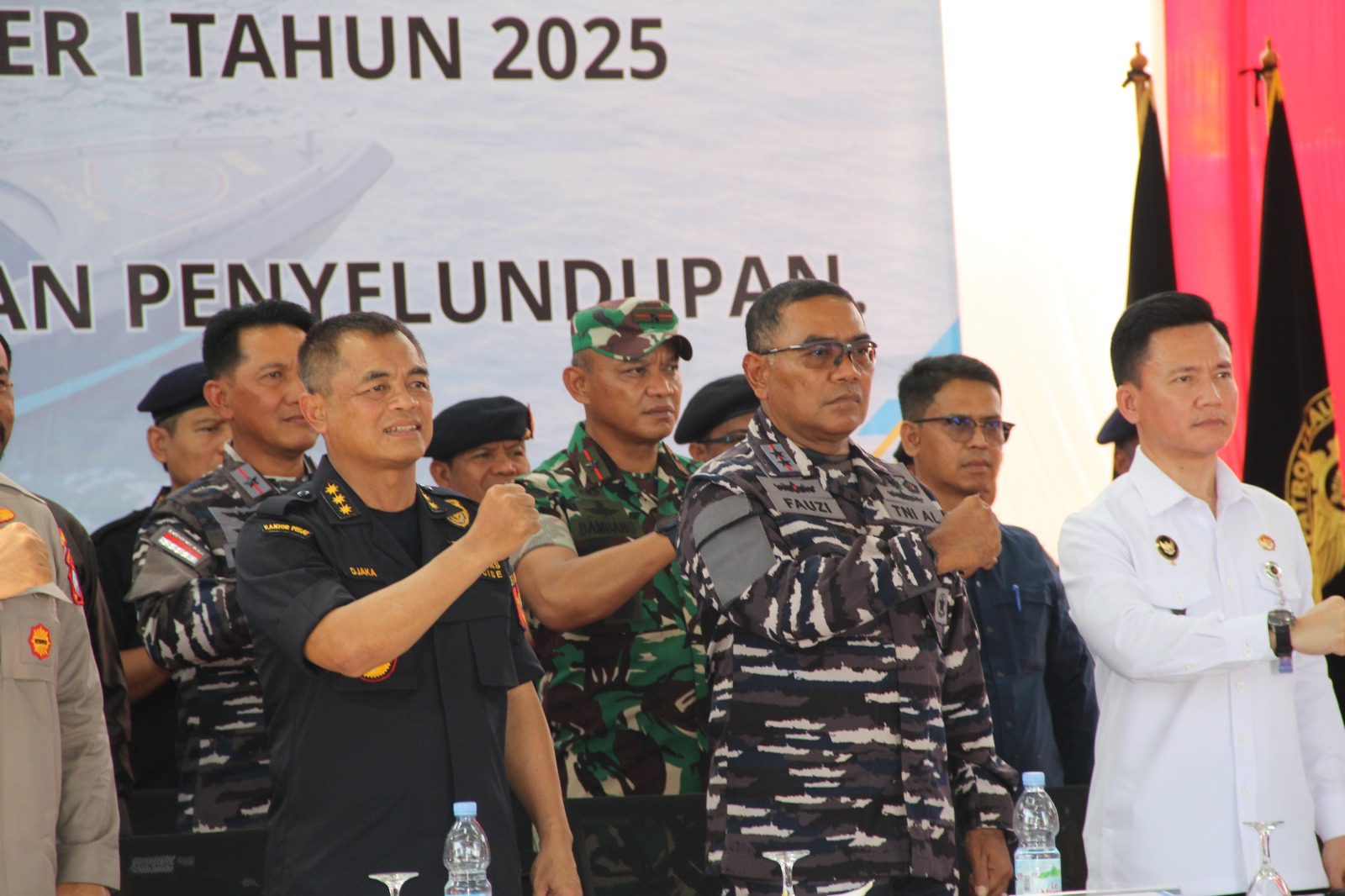 IMG-20250730-WA0008 Danrem 033/WP Brigjen TNI Bambang Herqutanto Menghadiri Acara Penutupan Operasi Patroli Laut Terpadu Bea dan Cukai di Karimun