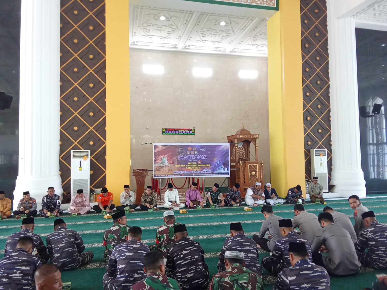Lanal Tarempa Menggelar Doa Bersama di Masjid Agung Baitul Makmur