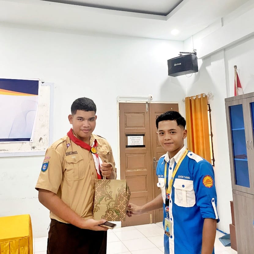 Kompas HTN Dorong Literasi Konstitusi di Sekolah Lewat Program "HTN Goes to School" Kompas HTN Dorong Literasi Konstitusi di Sekolah Lewat Program "HTN Goes to School"