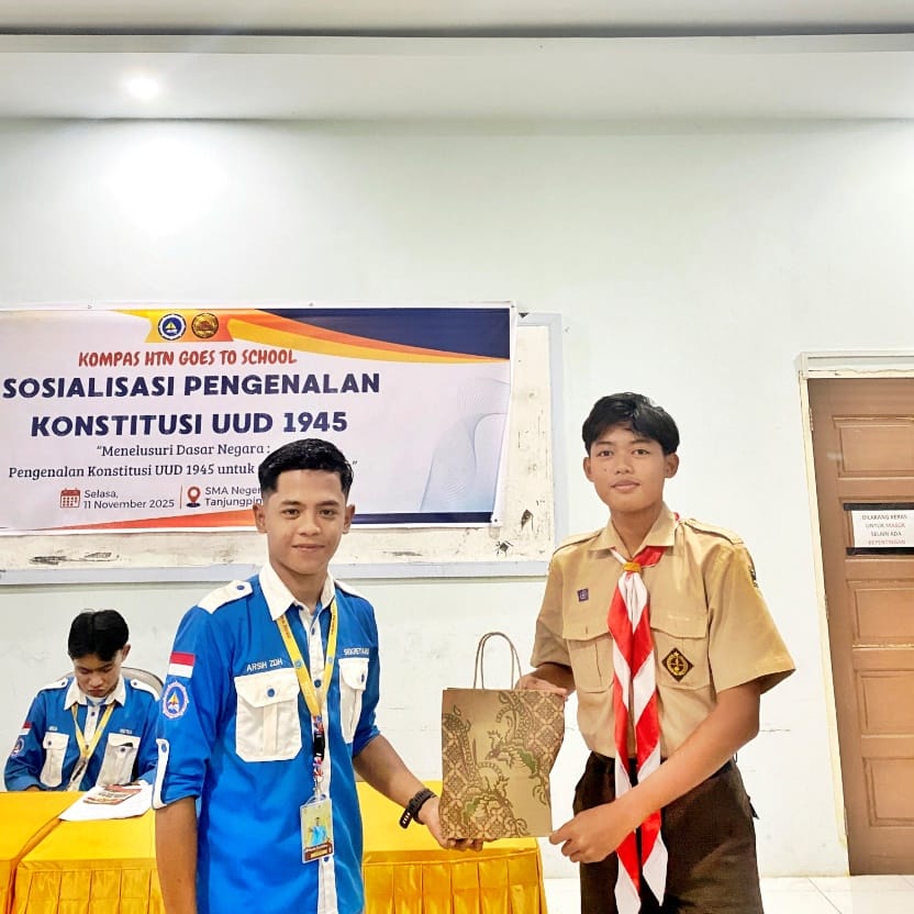 Kompas HTN Dorong Literasi Konstitusi di Sekolah Lewat Program "HTN Goes to School" Kompas HTN Dorong Literasi Konstitusi di Sekolah Lewat Program "HTN Goes to School"